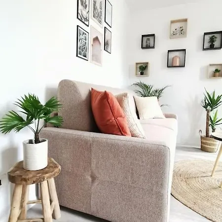 L'authentique *studio *parking Prive* *wifi*calme